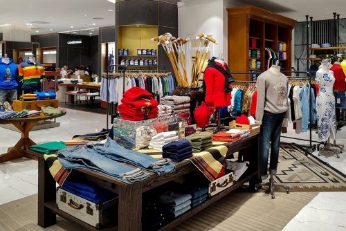 Central-Phuket-Premium-Outlet in Phuket, Thailand, Travel with Joy