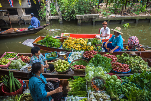 Khlong Lat Mayom floating market in Bangkok, Thailand