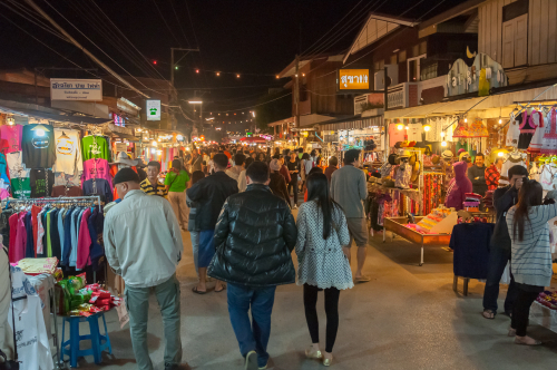 Pai-Walking-Street-Night-Market-west of Chiang Rai, Thailand, Travel with Joy