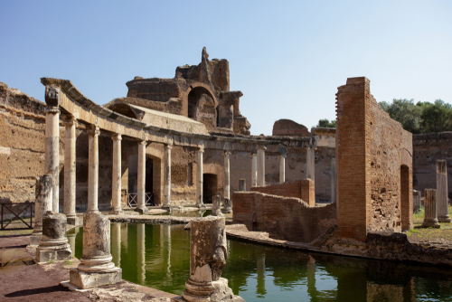 A view of the Maritime Theatre (Teatro Maritime) in Hadrian's Villa (Villa Adriana) in Tivoli, near Rome, Lazio, Italy. It is believed that this was a private retreat for the emperor within the palace complex