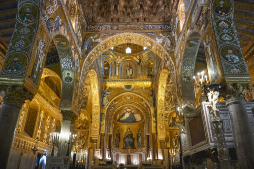 Interior of the Palatine Chapel (Cappella Palatina), the royal chapel of the Norman kings of Sicily situated in the Palazzo Reale in Palermo, Sicily, Italy