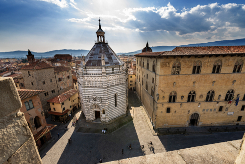 View of the Baptistery of San Giovanni in corte or Ritondo (1303-1361), Cathedral square (Piazza Duomo), Pistoia, Tuscany, Italy
