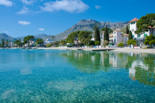 Port de Pollença or Puerto Pollensa, situated at the Bay of Pollença, a small town in northern Mallorca Island, Balearic Islands, Spain
