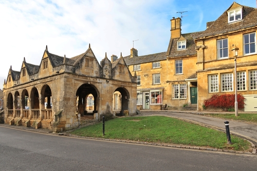 The Chipping Campden Market Hall, built in 1627, is a highlight of the High Street in this lovely Cotswold town, England, UK
