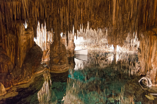 Gorgeous view of Cuevas del Drach, Dragon Caves, Mallorca island, Balearic Islands, Spain