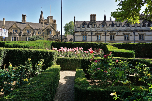 Oxford botanic garden and Magdalen college is visible from the south side of the High street, Oxford, Oxfordshire, England, UK
