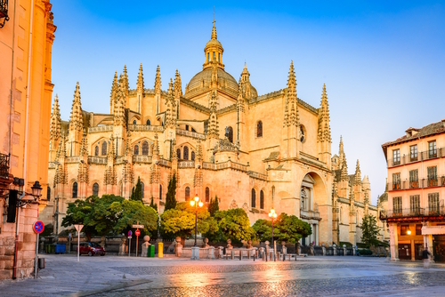Gothic-style Roman Catholic cathedral located in the main square Plaza Mayor, Segovia, Castilla y Leon, Spain