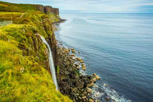 View of the Kilt Rock and Mealt Falls on a clear day, Isle of Skype, Scotland, United Kingdom