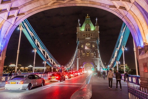 Night view of Tower Bridge in London, England, United Kingdom