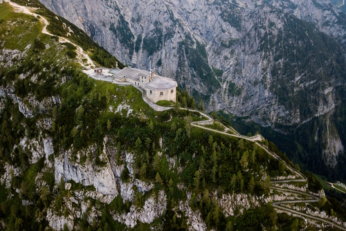 Eagle’s Nest (Kehlsteinhaus), on top of Mount Kehlstein provides a breathtaking panoramic view. A historical viewpoint high above Berchtesgaden, Bavaria, Germany