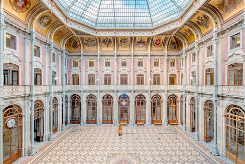 Interior view of the Stock Exchange Palace (Palácio da Bolsa, 1834). Detail of the Pátio das Nações (Courtyard of Nations) the canopy and the ornate floor, Porto, Portugal