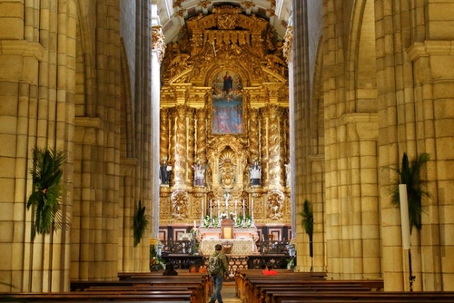 Interior view of the altar at the Porto Cathedral or Se Catedral do Porto, Portugal