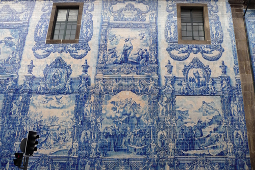 Baroque wall with traditional blue tiles. Capela das Almas, 18 Century, Old city center of Porto, Portugal